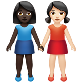 女性牵手：深色肤色，浅色肤色emoji素材一 160x160像素