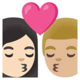 亲吻: 女人男人较浅肤色中等-浅肤色emoji素材一 160x160像素
