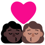 亲吻: 女人女人较深肤色中等肤色emoji素材一 160x160像素