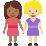 女性牵手：中暗肤色，中浅肤色emoji素材一 160x160像素