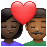 亲吻: 女人男人较深肤色中等-深肤色emoji素材一 160x160像素