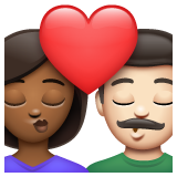 亲吻: 女人男人中等-深肤色较浅肤色emoji素材一 160x160像素
