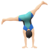 苹果系统里的侧手翻的男人:浅肤色emoji表情