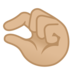 安卓系统里的很短、捏住的手:中浅肤色emoji表情