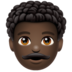 WhatsApp里的男士:深色肤色,卷发emoji表情