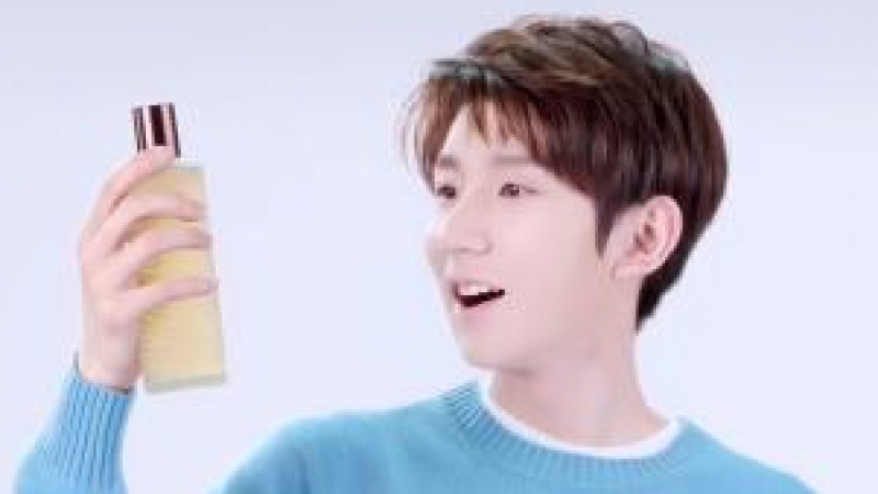 王源x馥蕾诗连emoji都细滑透亮了 好想rua代言人缩略图