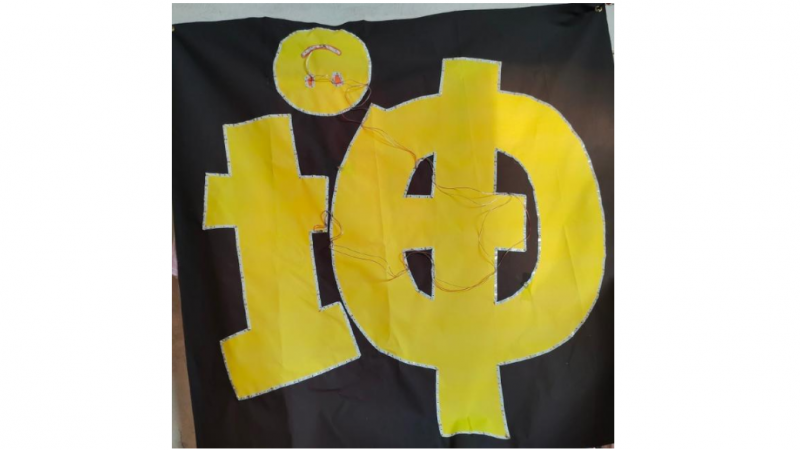 一个emoji快被魔鬼AK玩坏 倒立微笑版灯牌给坤子哥安排上了缩略图