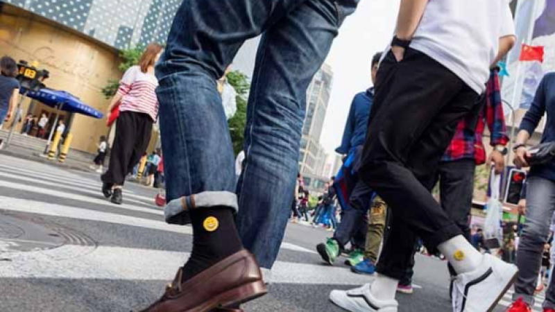 Emoji穿上脚，走路都带风缩略图