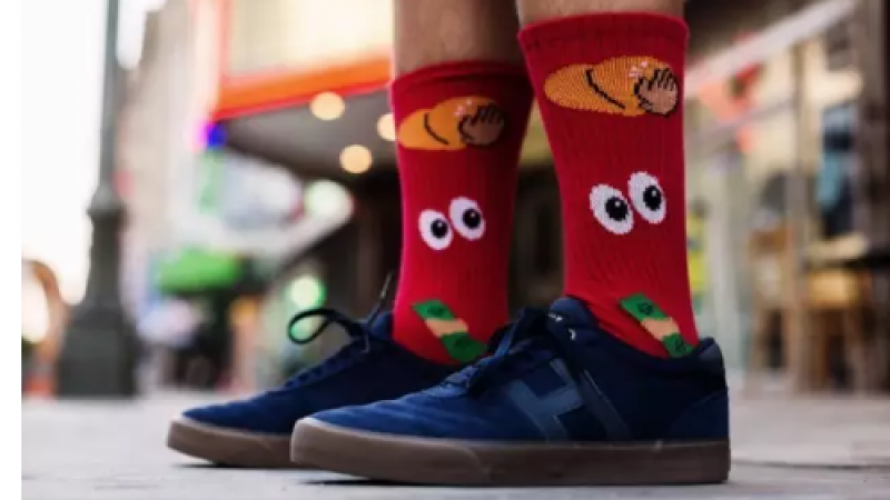 从emoji到小粉龙，谁说袜子不能露出来？缩略图